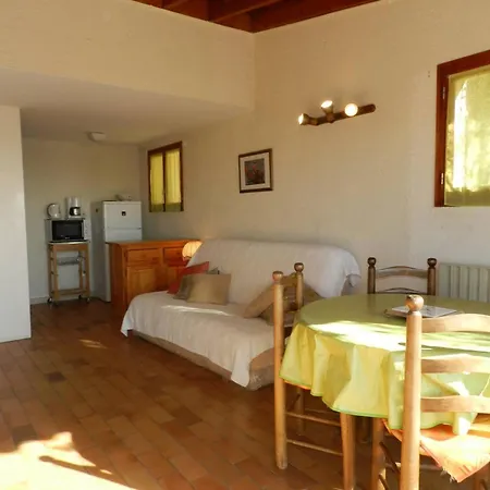 Le Lavandou, 2 Pieces, 4 Personnes - Fr-1-251-623 Apartment