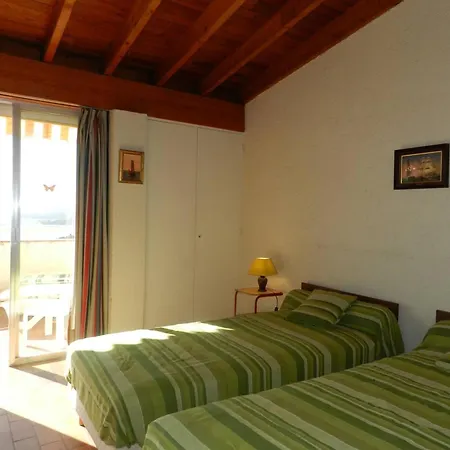Apartment Le Lavandou, 2 Pieces, 4 Personnes - Fr-1-251-623 *