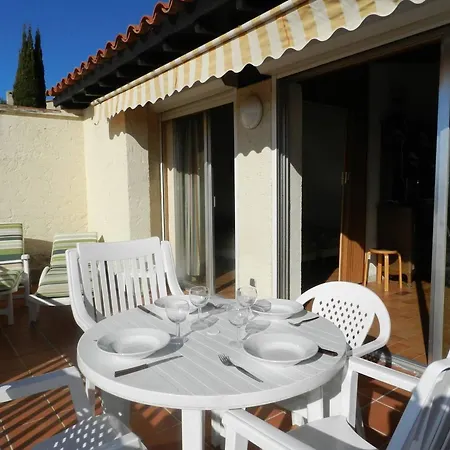 Le Lavandou, 2 Pieces, 4 Personnes - Fr-1-251-623 * Le Lavandou